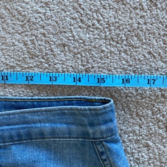 Fidelity Katie alone denim skirt. Size 31” waist in excellent condition - Picture 7 of 12